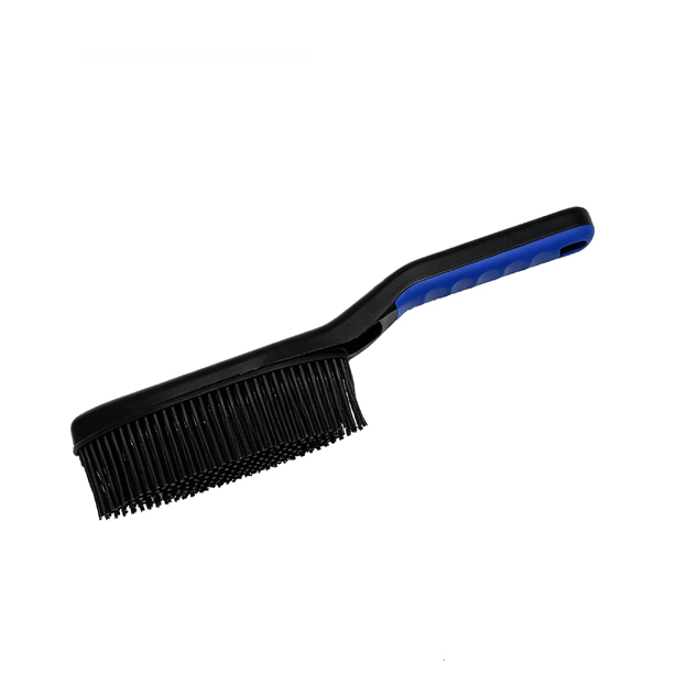 BS202.0012.1 Flagged Counter Brush