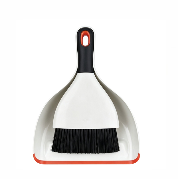 DP102.3  Dustpan With Brush